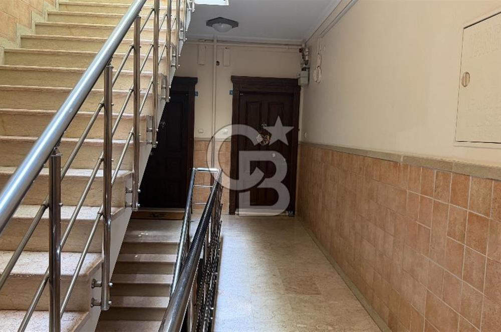 SUBAY EVLERI KUŞADASI SOKAKTA VADI MANZARALI SATILIK LÜKS DAIRE