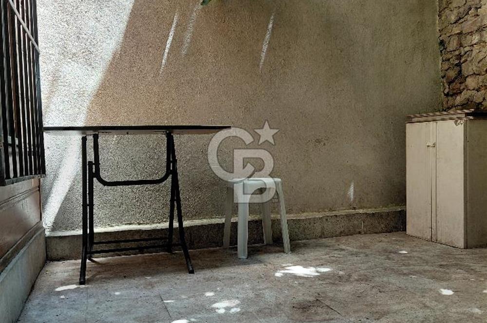 Fatih Cibalide Tarihi Binada Kiralık 1+1 Daire