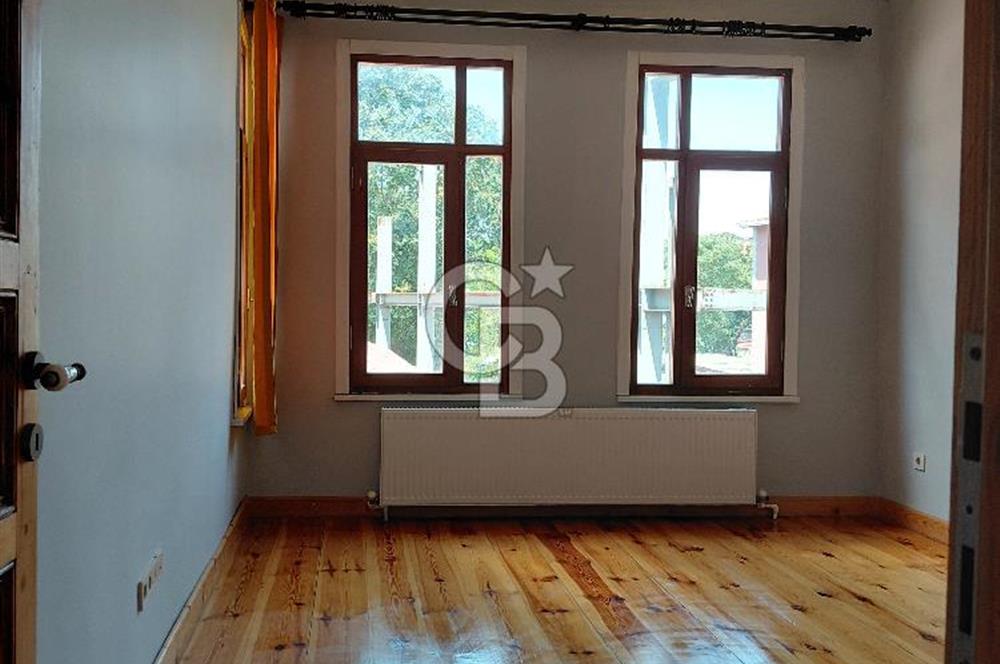 Fatih Cibalide Tarihi Binada Kiralık 1+1 Daire