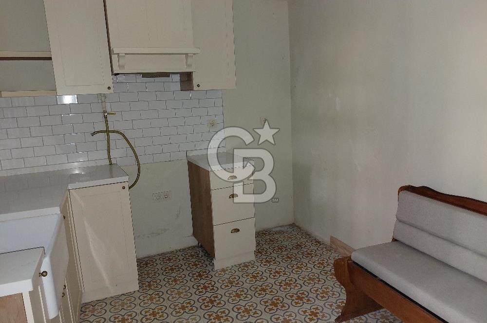 Fatih Cibalide Tarihi Binada Kiralık 1+1 Daire