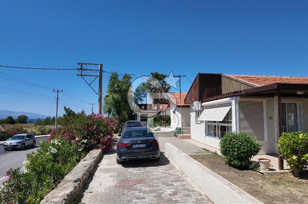 ÇEŞME ÇİFTLİKKÖY DENİZ MANZARALI DENİZE 100 METRE SATILIK VİLLA