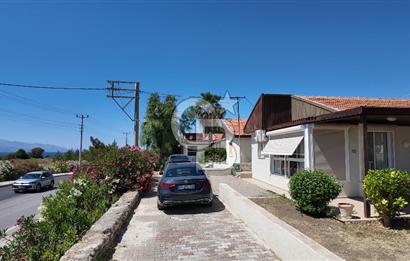 ÇEŞME ÇİFTLİKKÖY DENİZ MANZARALI DENİZE 100 METRE SATILIK VİLLA