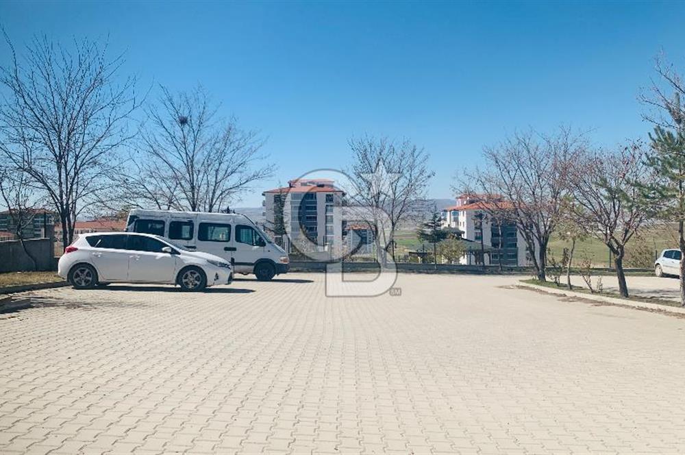 TEMELLİ ALCI MAHALLESİNDE ASANSÖRLÜ İSKANLI 3+1 SATILIK DAİRE