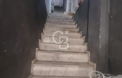Karabağlar sanayi 4 katlı 1000m2 komple satılık işyeri