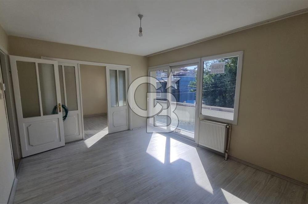 Eskiizmir Caddesi üzerinde pazaryerine yakın kiralık 4+1 daire