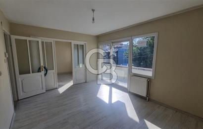 Eskiizmir Caddesi üzerinde pazaryerine yakın kiralık 4+1 daire
