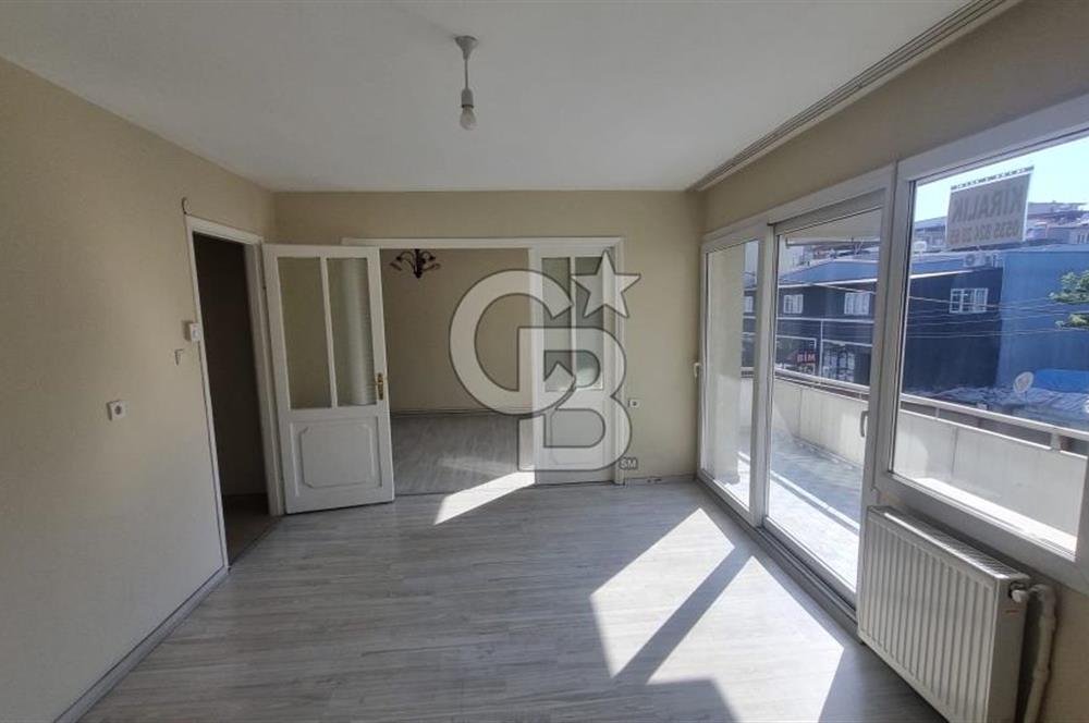 Eskiizmir Caddesi üzerinde pazaryerine yakın kiralık 4+1 daire