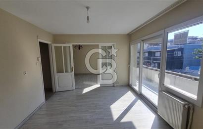 Eskiizmir Caddesi üzerinde pazaryerine yakın kiralık 4+1 daire