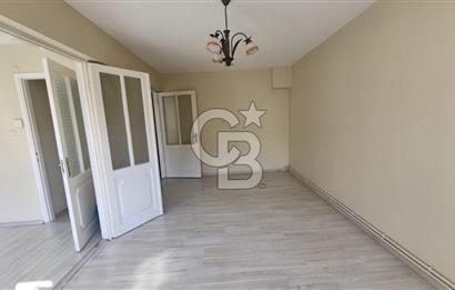 Eskiizmir Caddesi üzerinde pazaryerine yakın kiralık 4+1 daire