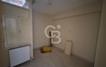 Eskiizmir Caddesi üzerinde pazaryerine yakın kiralık 4+1 daire