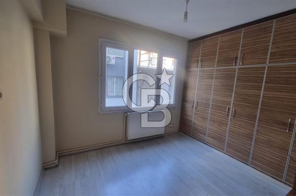Eskiizmir Caddesi üzerinde pazaryerine yakın kiralık 4+1 daire