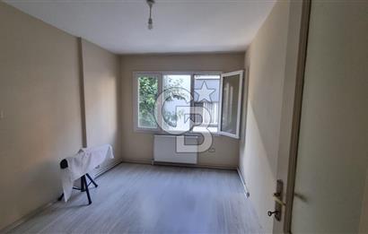 Eskiizmir Caddesi üzerinde pazaryerine yakın kiralık 4+1 daire