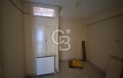 Eskiizmir Caddesi üzerinde pazaryerine yakın kiralık 4+1 daire