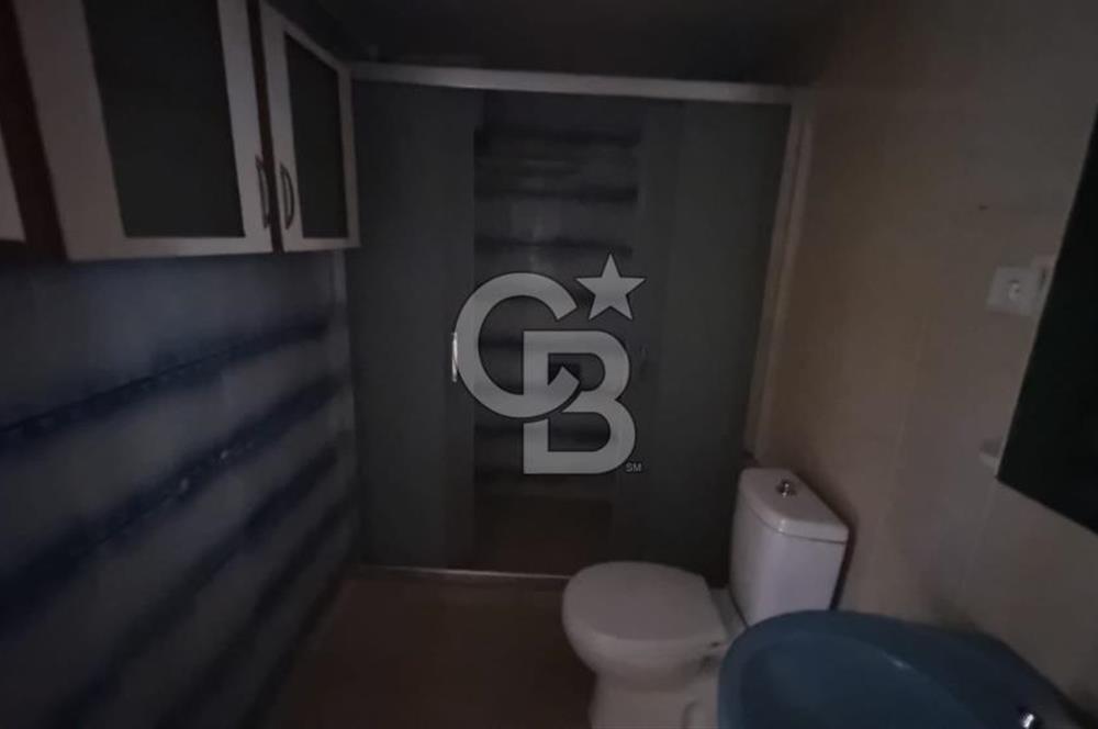 Eskiizmir Caddesi üzerinde pazaryerine yakın kiralık 4+1 daire