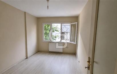 Eskiizmir Caddesi üzerinde pazaryerine yakın kiralık 4+1 daire
