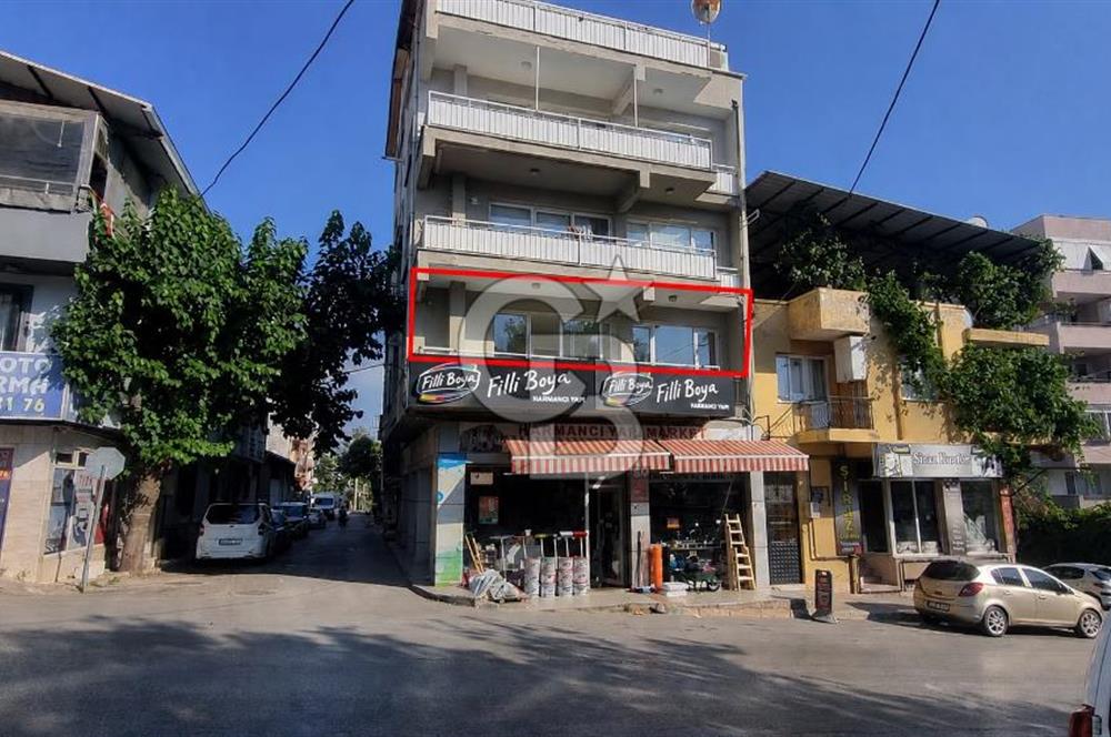 Eskiizmir Caddesi üzerinde pazaryerine yakın kiralık 4+1 daire