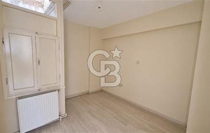 Eskiizmir Caddesi üzerinde pazaryerine yakın kiralık 4+1 daire
