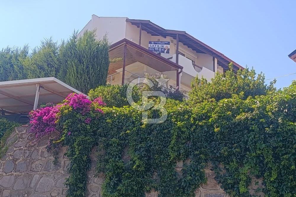 Çeşme Germiyan 'da Panoramik Deniz Manzaralı Satılık Dubleks