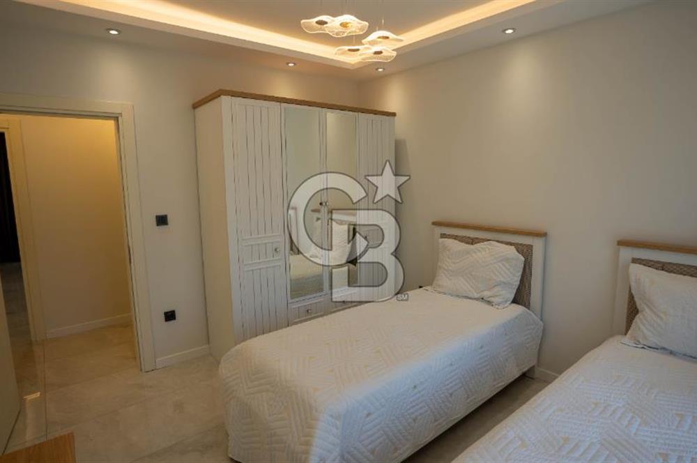 ÇANAKKALE KIZILKEÇİLİ KÖYÜNDE SATILIK BAHÇELİ KARGİR EV