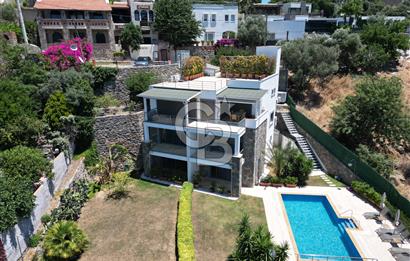 YALIKAVAK GERİŞ'TE DENİZ MANZARALI SATILIK MÜSTAKİL YAŞAM KOMPLEKSİ