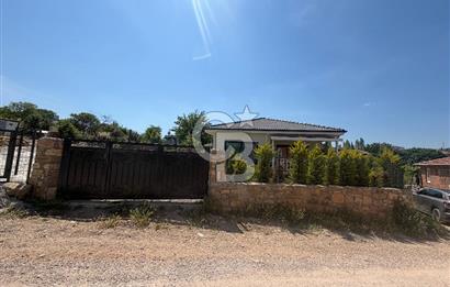 ÇANAKKALE KIZILKEÇİLİ KÖYÜNDE SATILIK BAHÇELİ KARGİR EV