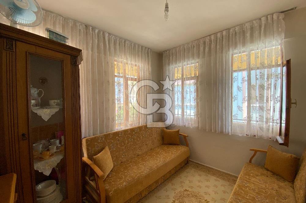 ALTINOLUK MERKEZ’DE DENİZE 200 METRE MESAFEDE SATILIK 2+1 DAİRE