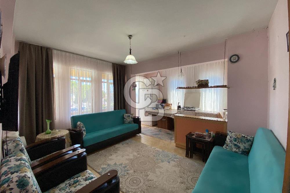 ALTINOLUK MERKEZ’DE DENİZE 200 METRE MESAFEDE SATILIK 2+1 DAİRE