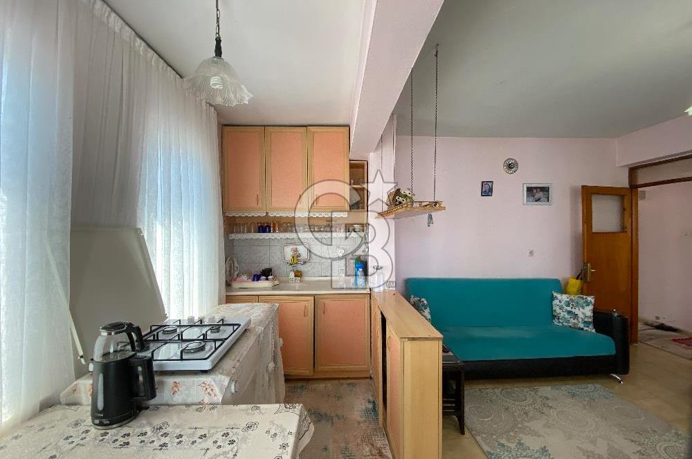 ALTINOLUK MERKEZ’DE DENİZE 200 METRE MESAFEDE SATILIK 2+1 DAİRE