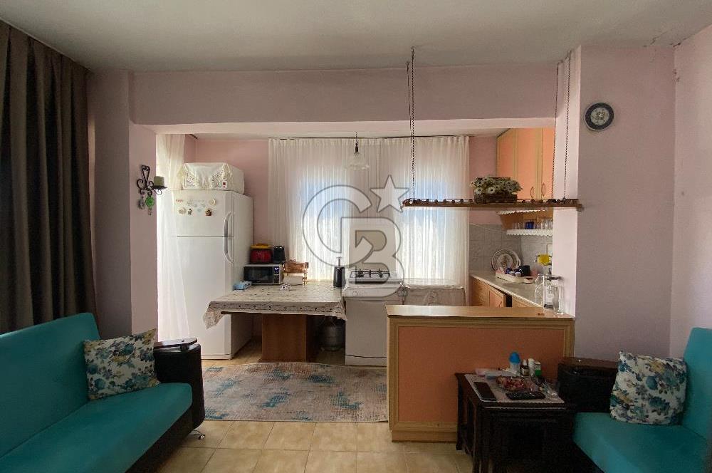 ALTINOLUK MERKEZ’DE DENİZE 200 METRE MESAFEDE SATILIK 2+1 DAİRE