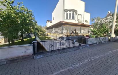 BURHANİYE İMKO TATİL SİTESİNDE İÇİ YAPILI DOĞALGAZLI 4+1 VİLLA