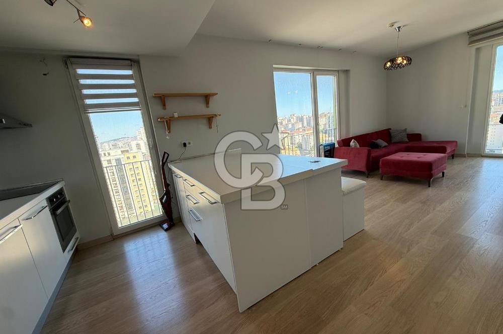 Şerifali Sarissa Sitesi'nde Geniş, Eşyalı 1+1 Kiralık Daire