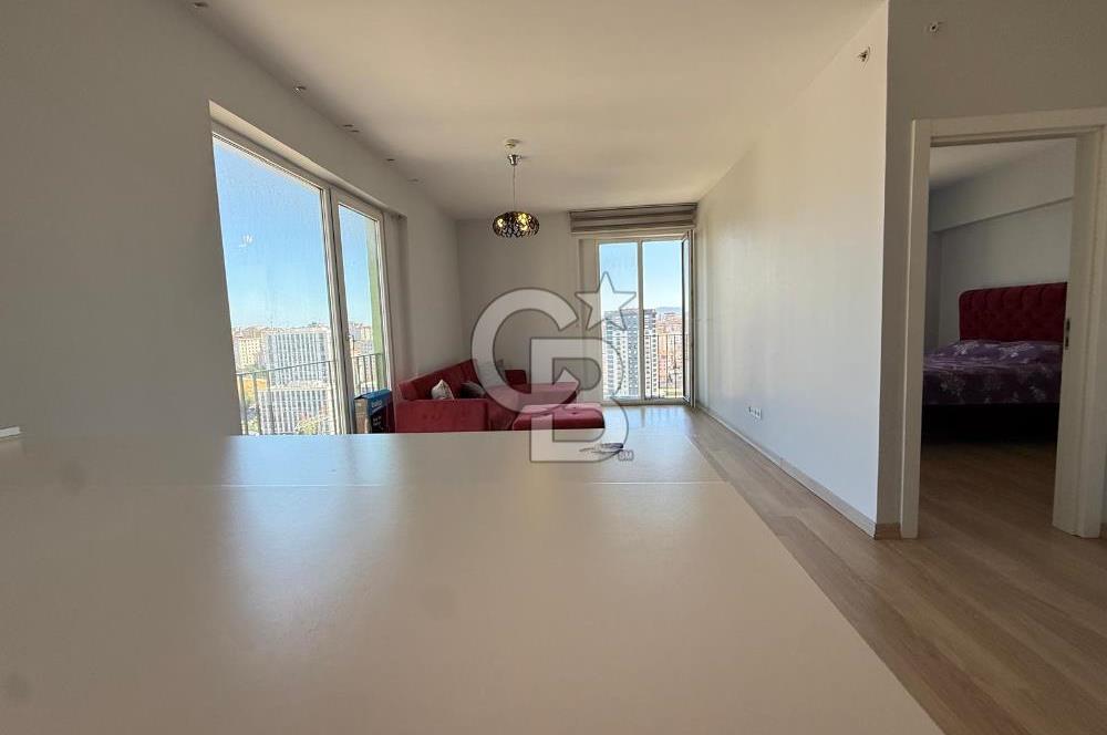Şerifali Sarissa Sitesi'nde Geniş, Eşyalı 1+1 Kiralık Daire
