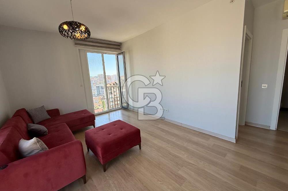 Şerifali Sarissa Sitesi'nde Geniş, Eşyalı 1+1 Kiralık Daire
