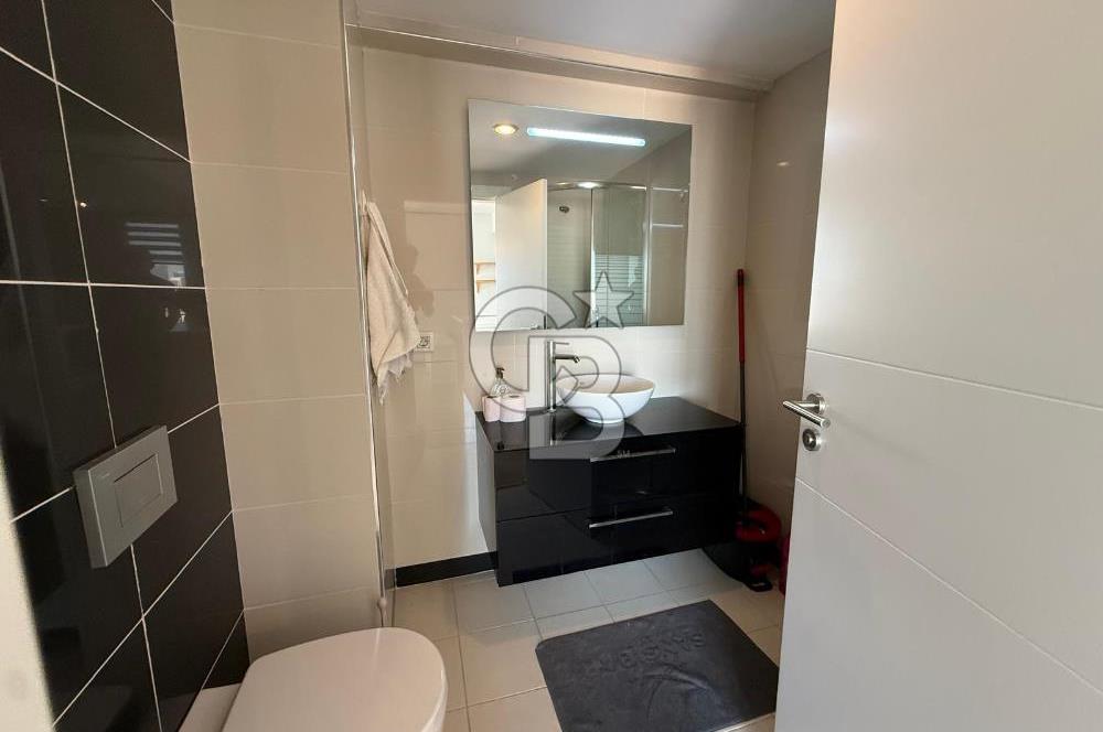 Şerifali Sarissa Sitesi'nde Geniş, Eşyalı 1+1 Kiralık Daire