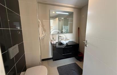 Şerifali Sarissa Sitesi'nde Geniş, Eşyalı 1+1 Kiralık Daire