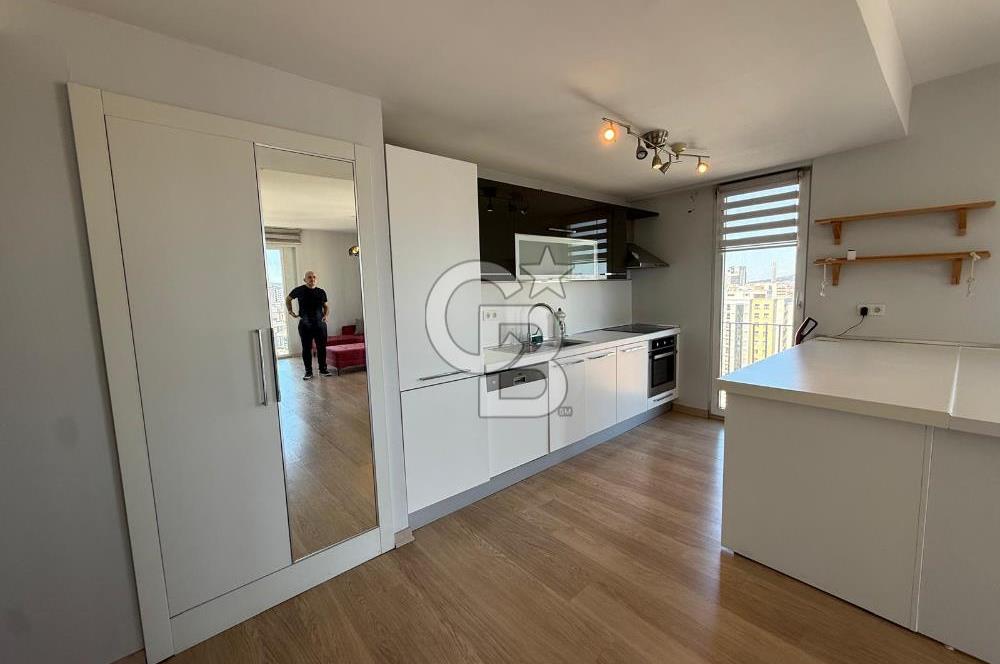 Şerifali Sarissa Sitesi'nde Geniş, Eşyalı 1+1 Kiralık Daire