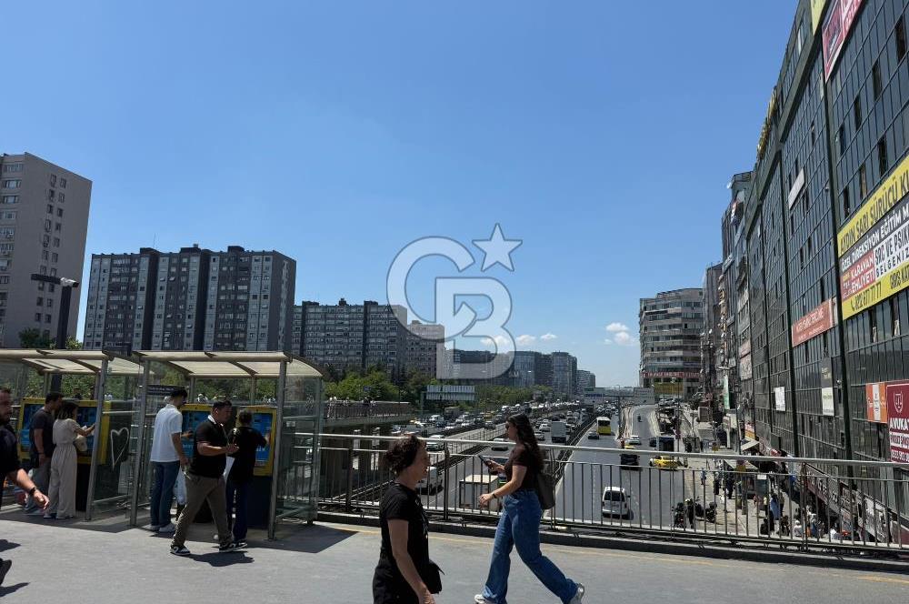 Şirinevler Meydan İş Merkezi'nde Temiz, Kiralık Büro Ofis