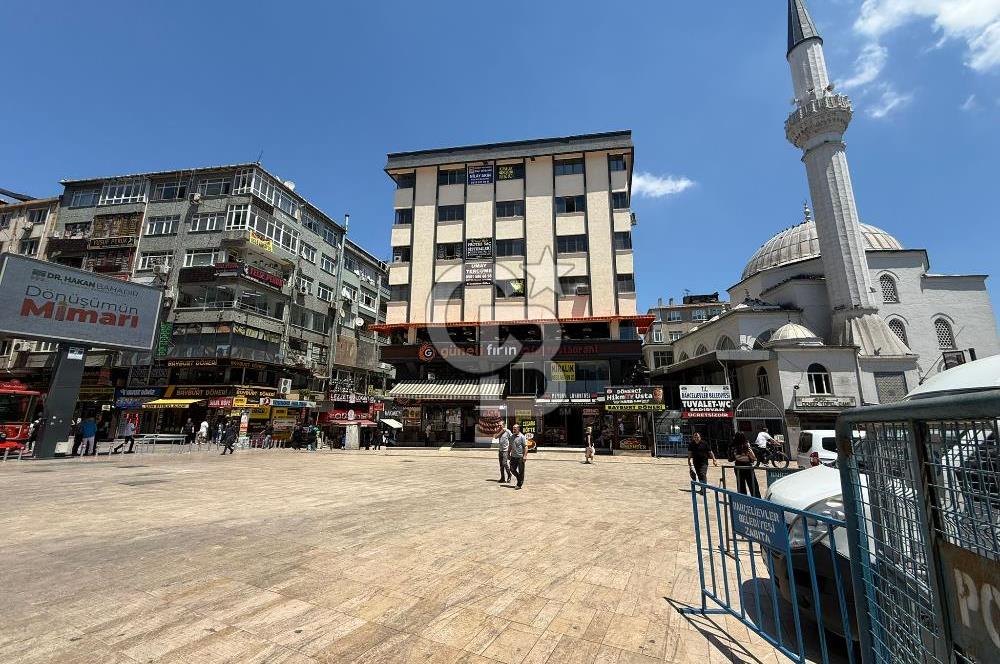 Şirinevler Meydan İş Merkezi'nde Temiz, Kiralık Büro Ofis