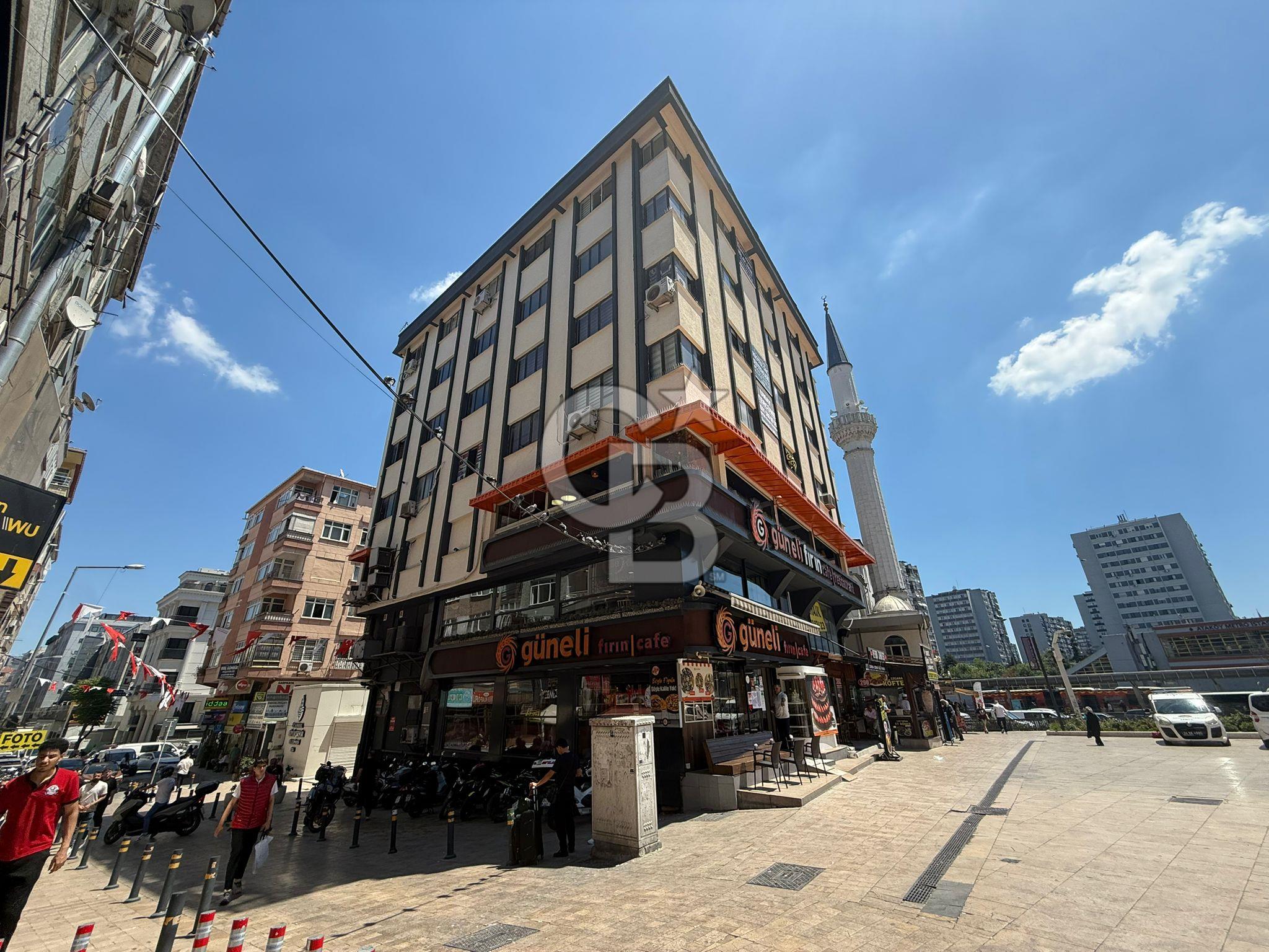 Şirinevler Meydan İş Merkezi'nde Temiz, Kiralık Büro Ofis