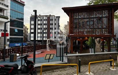 MEYDANDA SATILIK PRESTİJLİ TİCARİ MÜLK
