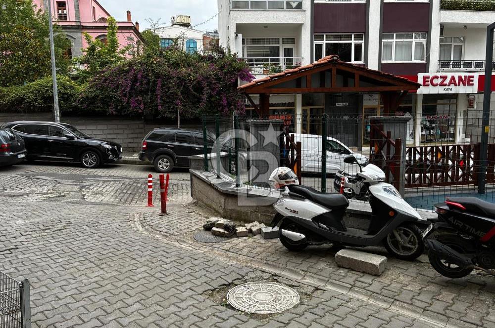 MEYDANDA SATILIK PRESTİJLİ TİCARİ MÜLK