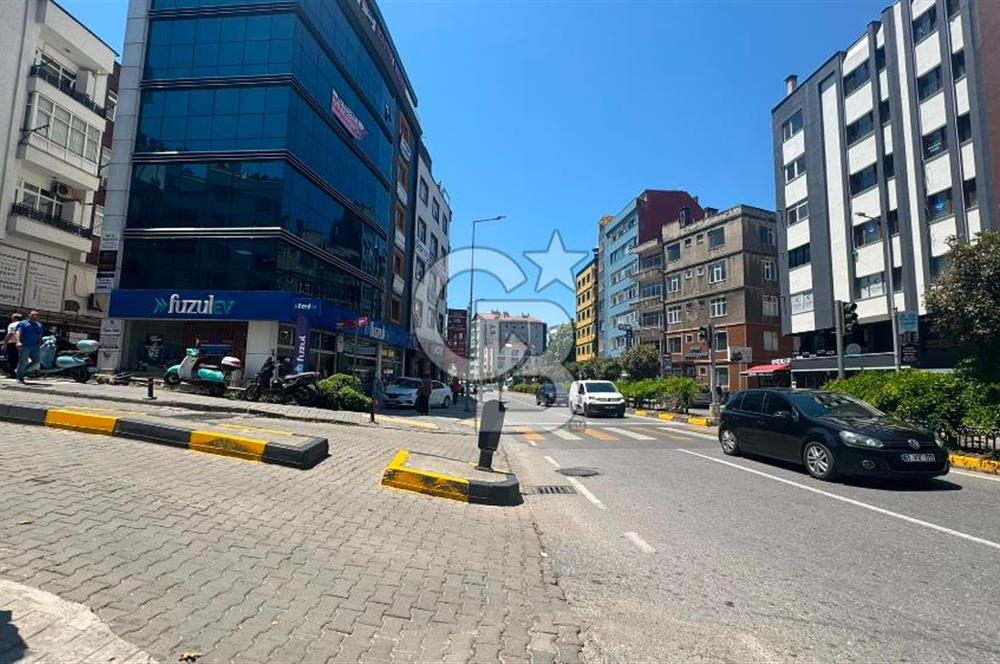 MEYDANDA SATILIK PRESTİJLİ TİCARİ MÜLK