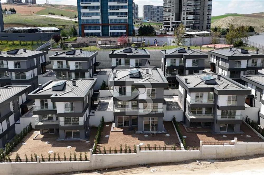 ALACAATLI MAH. SAKA VİLLA SİTESİNDE SATILIK 6+2 VİLLA