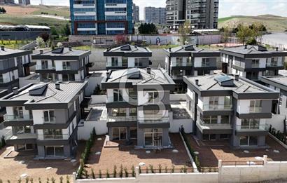 ALACAATLI MAH. SAKA VİLLA SİTESİNDE SATILIK 6+2 VİLLA