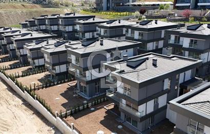 ALACAATLI MAH. SAKA VİLLA SİTESİNDE SATILIK 6+2 VİLLA