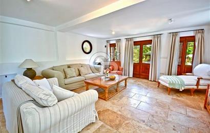 BODRUM DEREKÖY' de MÜSTAKİL HAVUZLU MÜŞTEMİLATLI ÇİFTLİK EVİ