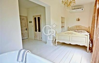 BODRUM DEREKÖY' de MÜSTAKİL HAVUZLU MÜŞTEMİLATLI ÇİFTLİK EVİ
