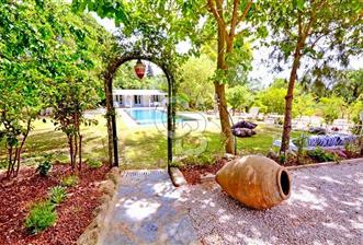 BODRUM DEREKÖY' de MÜSTAKİL HAVUZLU MÜŞTEMİLATLI ÇİFTLİK EVİ - 1 - 356024