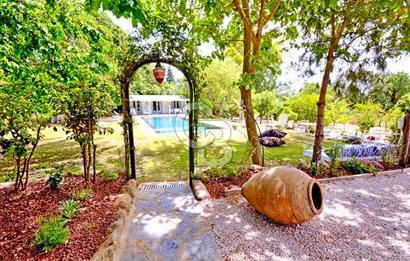 BODRUM DEREKÖY' de MÜSTAKİL HAVUZLU MÜŞTEMİLATLI ÇİFTLİK EVİ