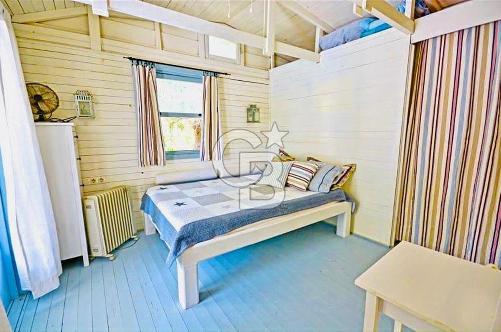 BODRUM DEREKÖY' de MÜSTAKİL HAVUZLU MÜŞTEMİLATLI ÇİFTLİK EVİ